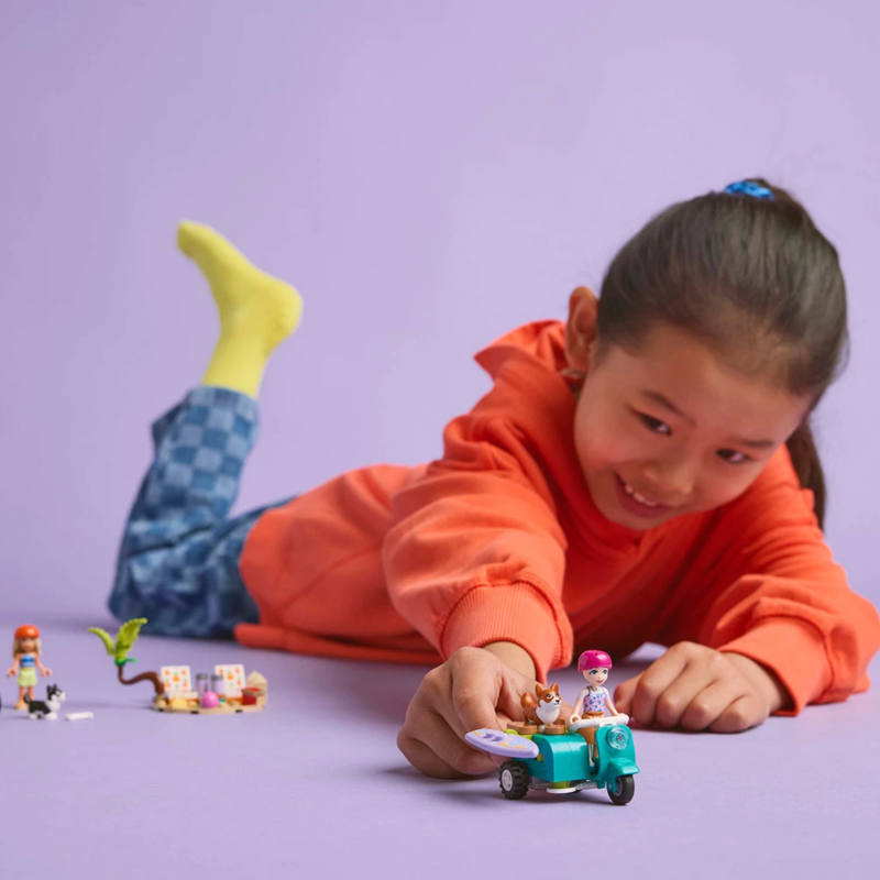 LEGO Friends Сърфиращи кучета и приключение със скутер 42641