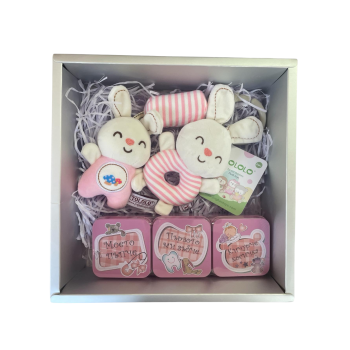 Подаръчен комплект за бебе момиче - Бебешки дрънкалки Зайче