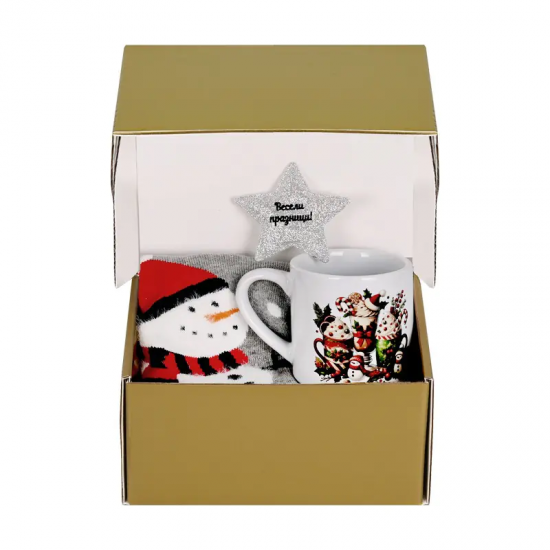 Комплект Весели Празници с чаша, коледни чорапи със Снежко и звезда Комплект Весели Празници с чаша, коледни чорапи със Снежко и звезда