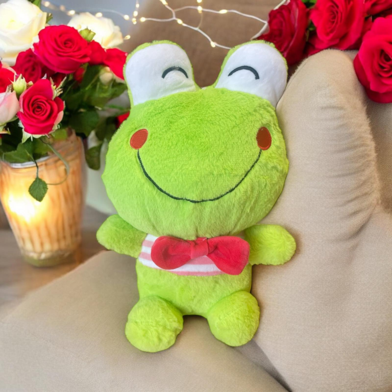 Плюшена жабка Петя с червена папионка, зелена, 30 см