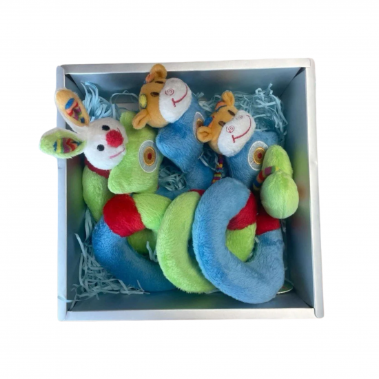 Плюшена играчка за кошара и легло в подаръчна кутия Плюшена играчка за кошара и легло в подаръчна кутия