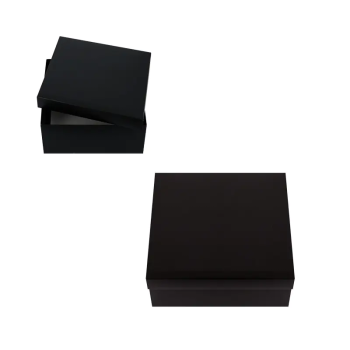 Кутия квадрат с капак в черно