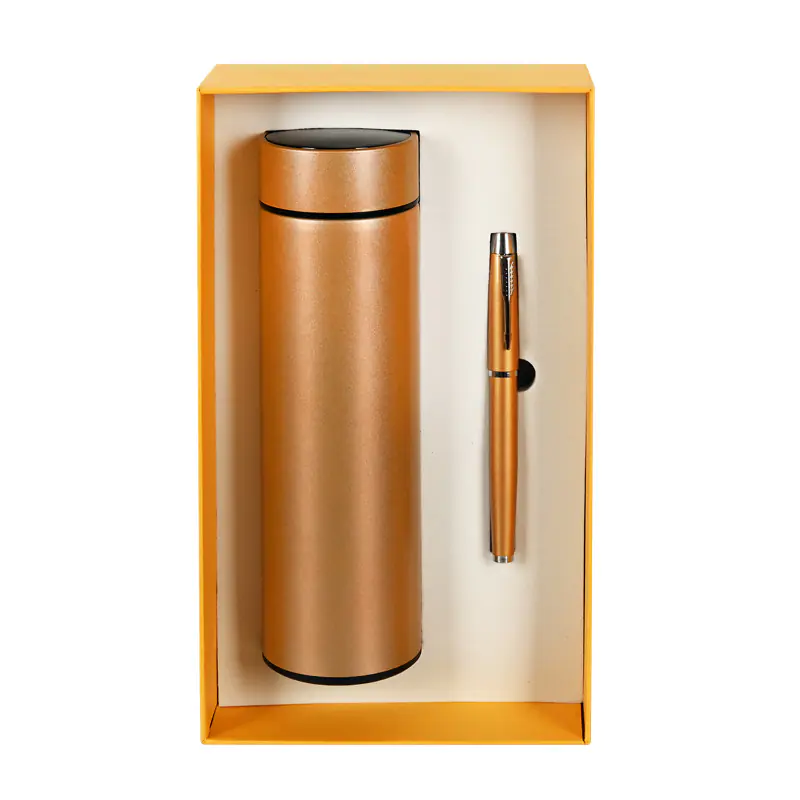 Подаръчен комплект - Честит Празник с химикал и термос