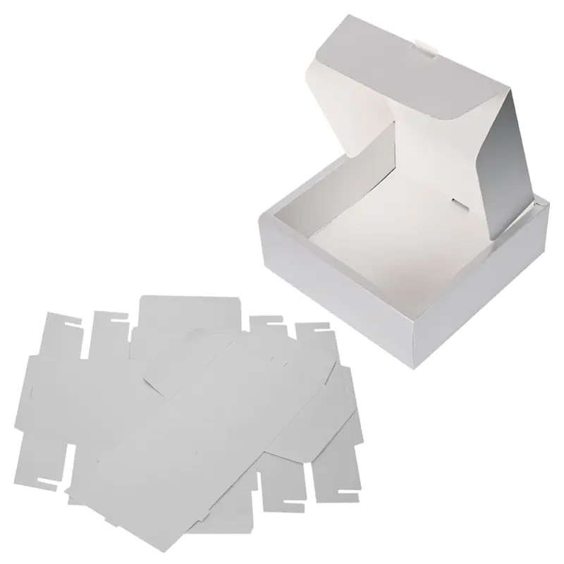 Подаръчна квадратна кутия с капак в бяло