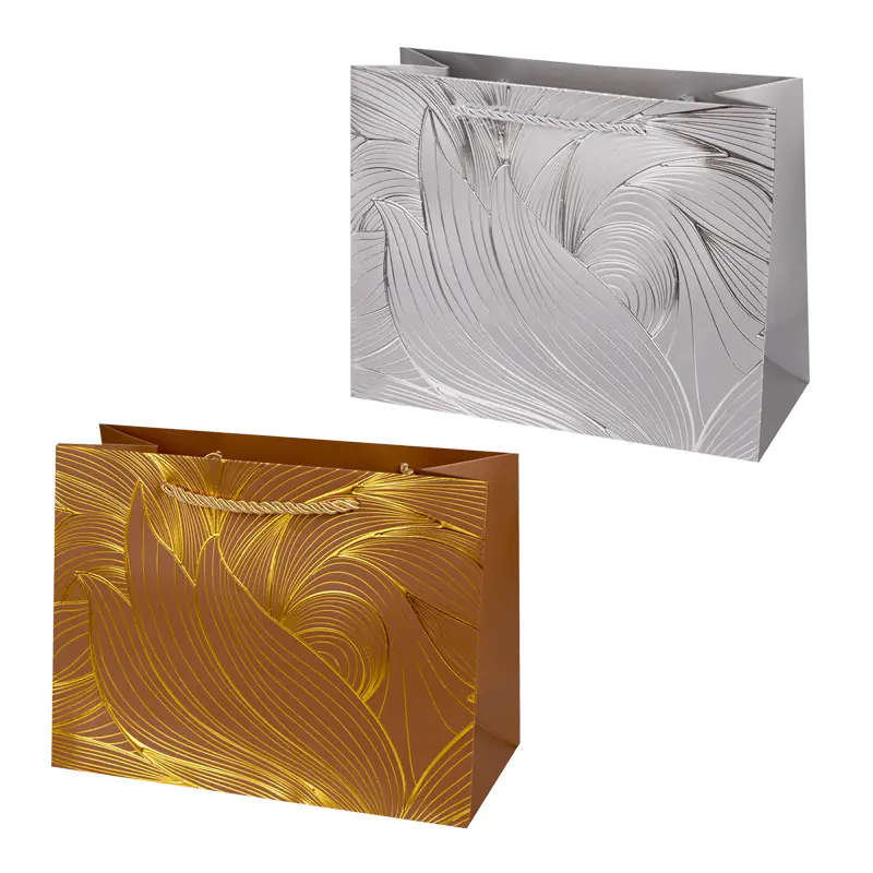 Подаръчна торбичка с лъскави елементи