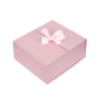 Подаръчна кутия с панделка в розово