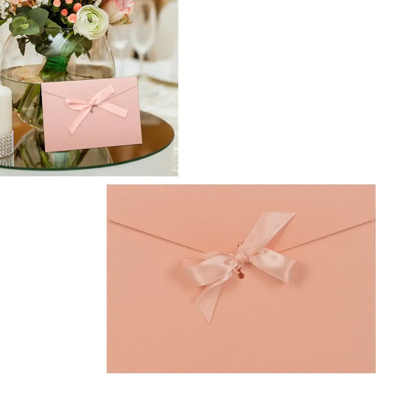 Плик от луксозен перлен картон със сатенена панделка в розово