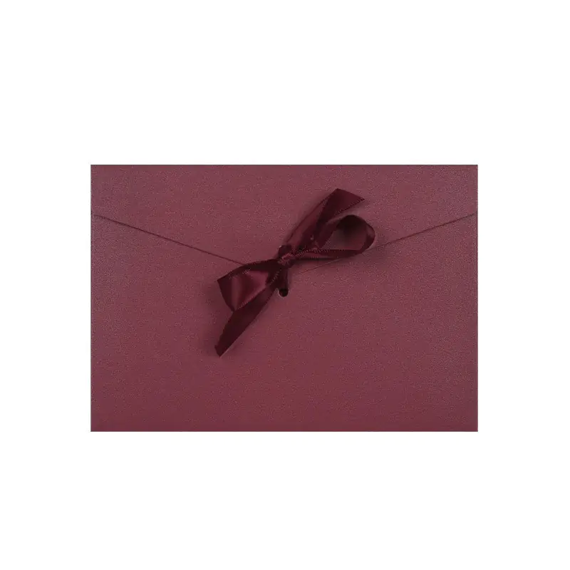 Плик от луксозен перлен картон със сатенена панделка в цвят бордо