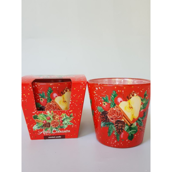 Коледна ароматна свещ в чаша, ябълка и канела в червено
