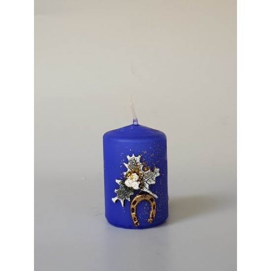 Коледна свещ цилиндър с декорация подкова, синя