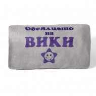 Плюшено одеалце в сиво с надпис Плюшено одеалце в сиво с надпис