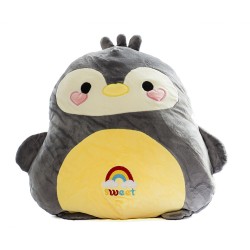Плюшен пингвин възгланичка със сърчица 